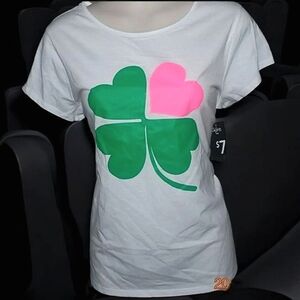 ❤️Junior's City Streets Shamrock T-Shirt